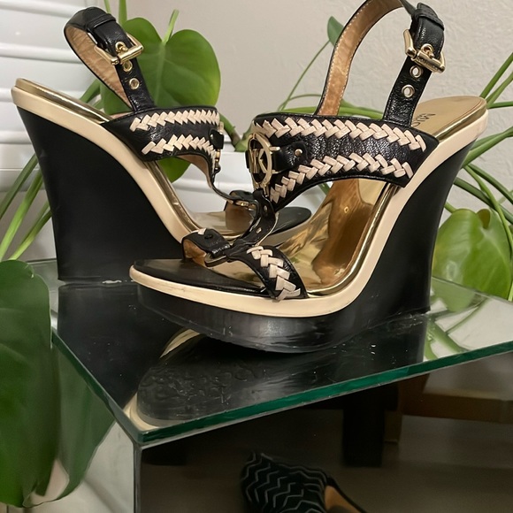 Michael Kors Wedges - Picture 1 of 5